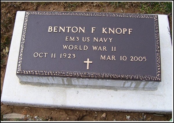 knopf-benton-f-tomb-village-cem.jpg