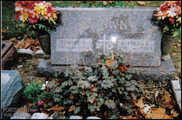 brown-edward-and-blanche-tomb-greenlawn-cem.jpg