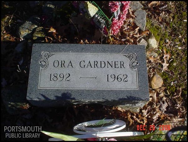 gardner-ora-tomb-newman-cem.jpg