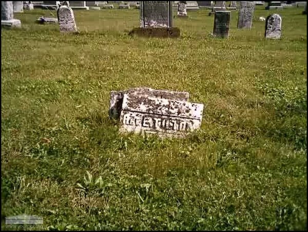 tilton-rev-e-tomb-new-market-baptist-church-cem.jpg