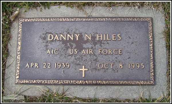 hiles-danny-tomb-scioto-burial-park.jpg