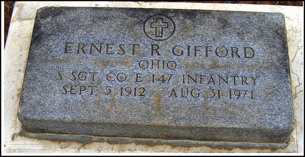 gifford-ernest-r-tomb-village-cem.jpg
