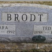 brodt-ted-sara-tomb-village-cem.jpg