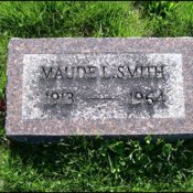 smith-maude-l-tomb-rushtown-cem.jpg
